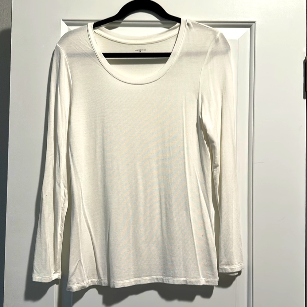 14th & Union Soft Ivory Long Sleeved Tee